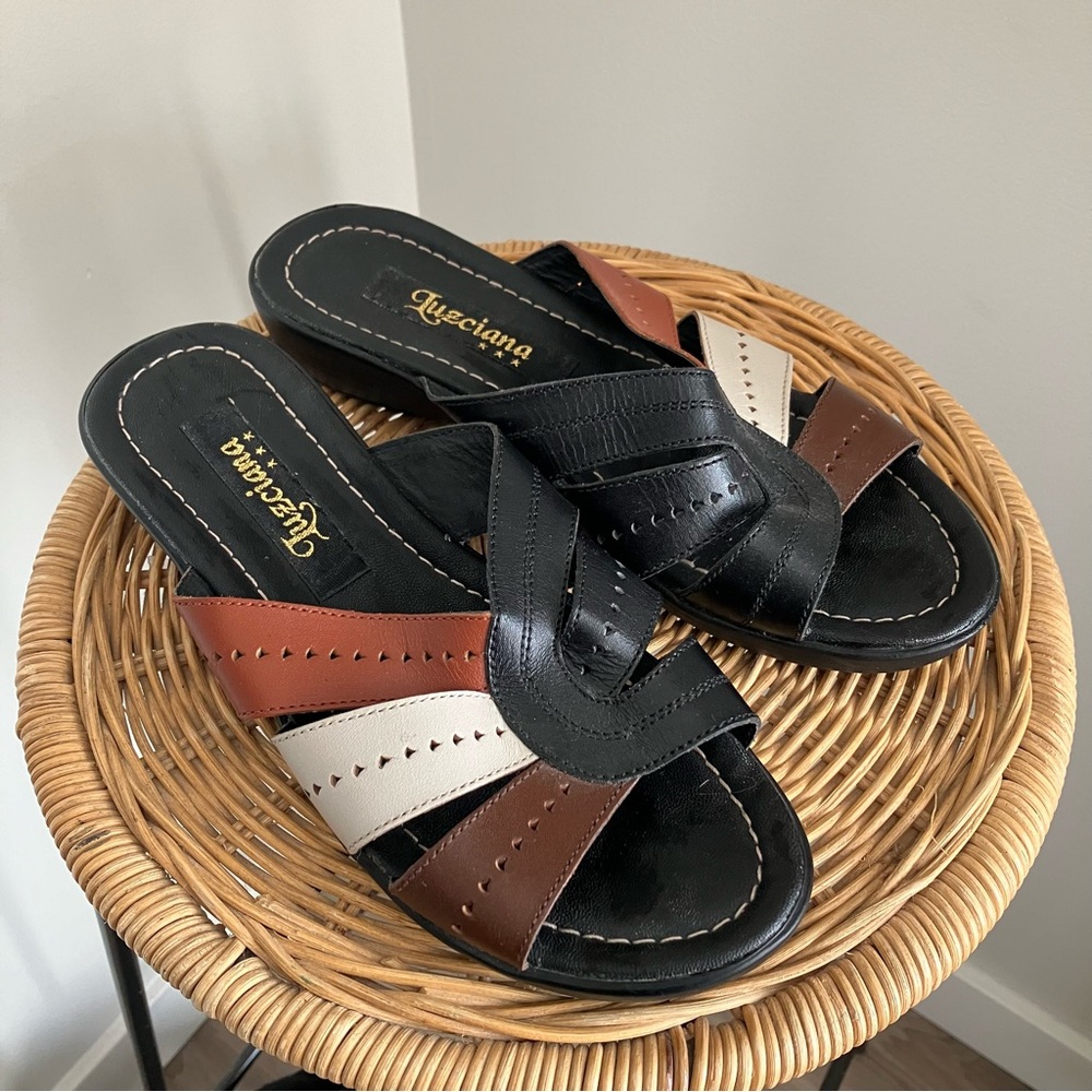 NEVER WORN Vintage Color Block Strappy Sandals